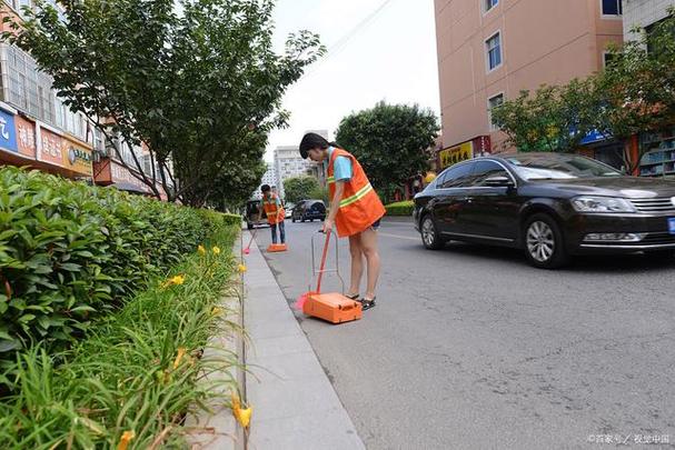 物业或者工厂马路为了提升形象,必须将卫生放到首要位置,让很多管理