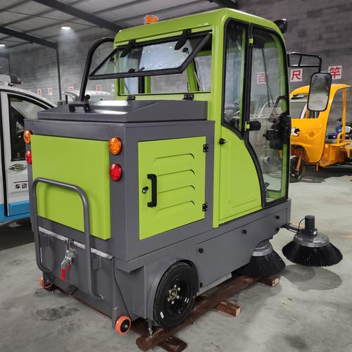 环卫景区商业街道驾驶式扫地车电动扫地车物业工厂垃圾清扫车